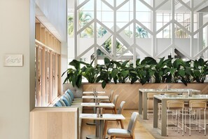 Dining - Mirage Resort Villa 412 with access to Sheraton Facilities (Port Douglas)