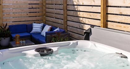 Hot Tub | Light & Bright w/Deck | Walk to Butler!