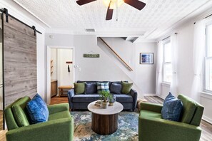 Télévision, cheminée