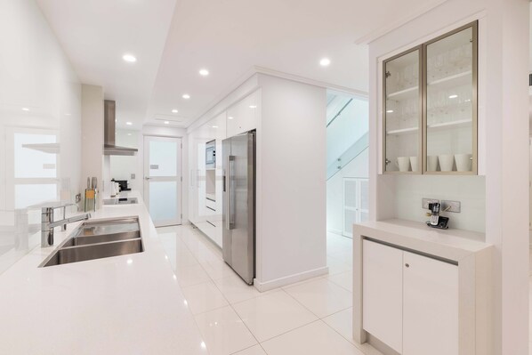 Oven, stovetop, dishwasher, coffee/tea maker