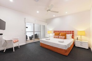 3 bedrooms, iron/ironing board, free WiFi