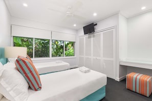 3 chambres, fer et planche à repasser, Wi-Fi gratuit