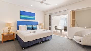 4 bedrooms, iron/ironing board, free WiFi