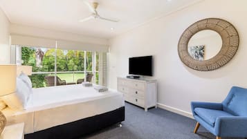 2 bedrooms, iron/ironing board, free WiFi