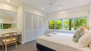 3 bedrooms, iron/ironing board, free WiFi