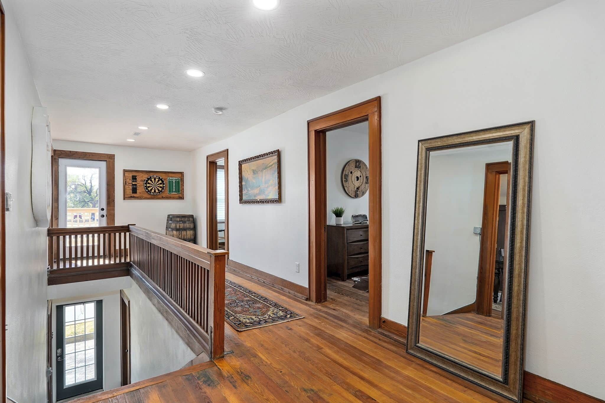 المنشأة من الداخل