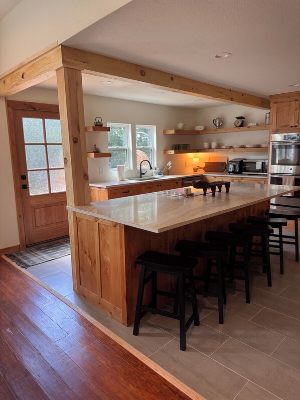 Microwave, oven, stovetop, dishwasher