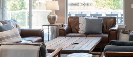 Televisión, chimenea