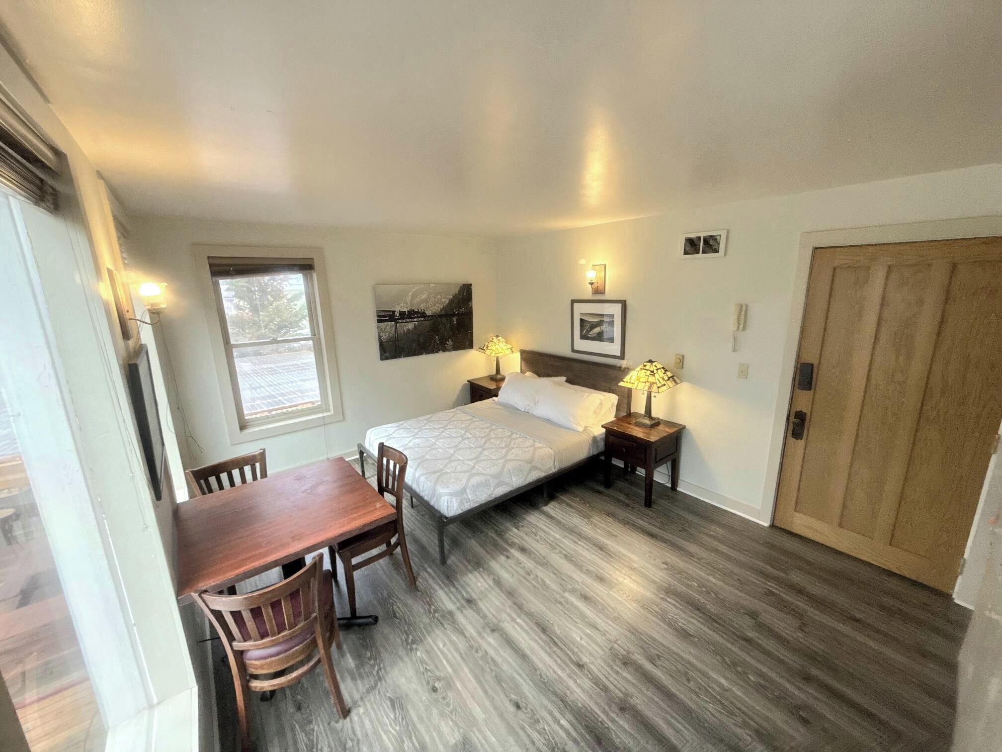 واي فاي وملاءات أسرّة