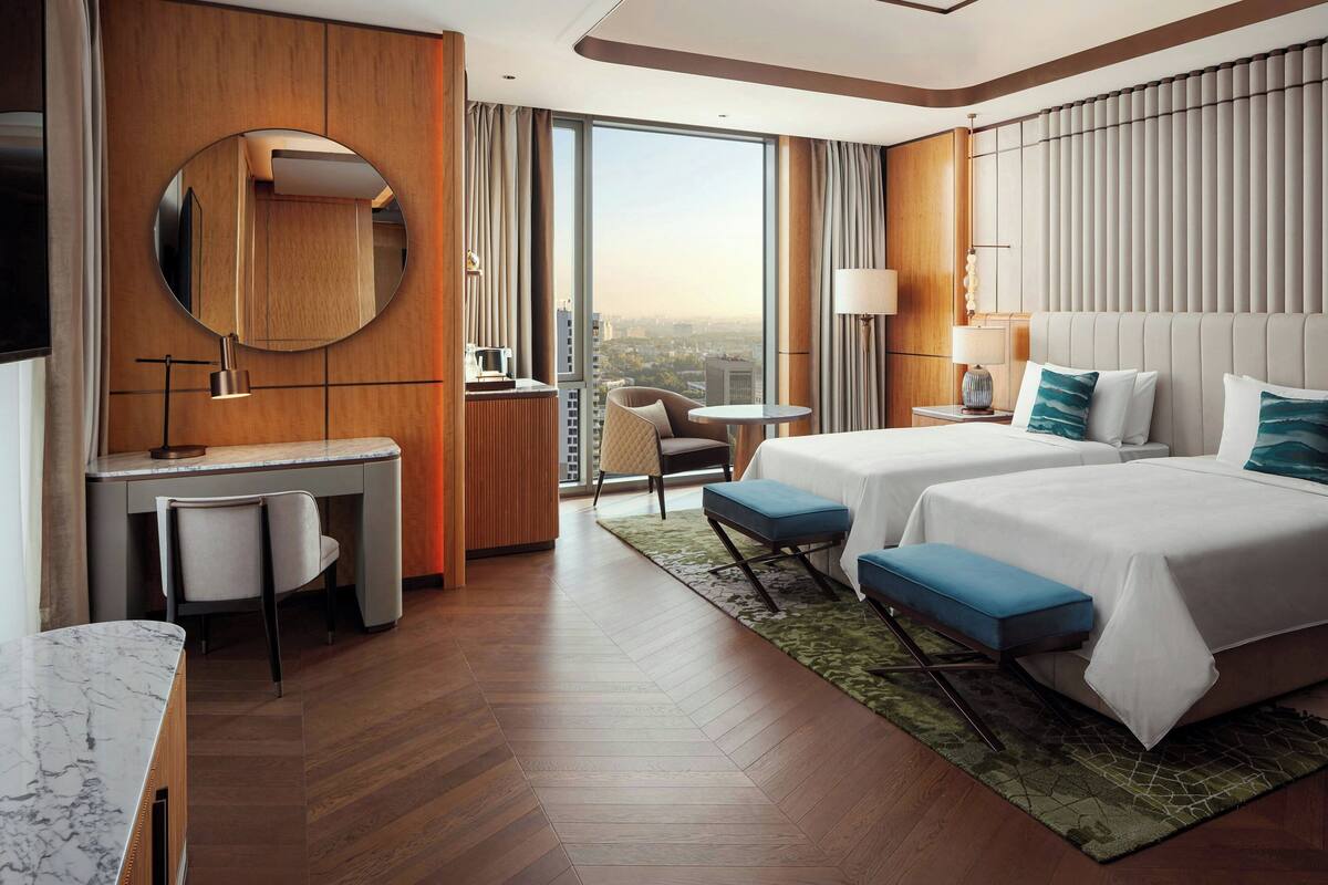 Premier Room, 2 Twin Beds, City View | Premium bedding, down comforters, Tempur-Pedic beds, minibar