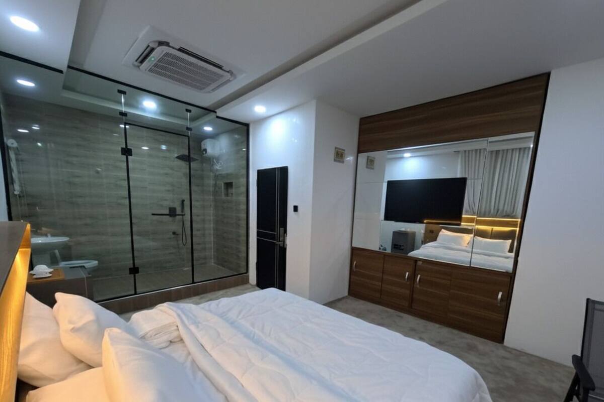 Luxury Double Room, City View | Free WiFi