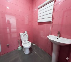 Superior Single Room | Free WiFi - Dimple Travelodge (Lekki)