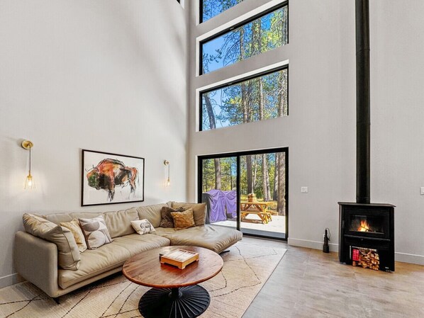 Téléviseur, foyer, bureau