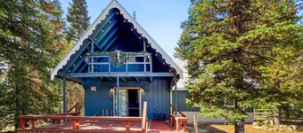 Charming 3-Bedroom Cabin Near Lake Cascade