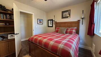 3 bedrooms, WiFi, bed sheets