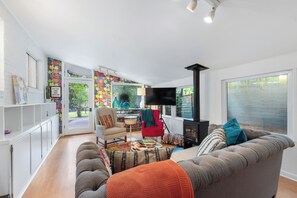 Smart TV, books