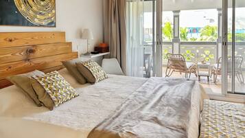 2 Schlafzimmer, Schreibtisch, Bügeleisen/Bügelbrett, Reisekinderbett