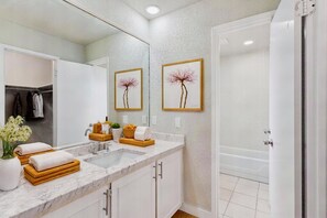 Håndklær, såpe og toalettpapir