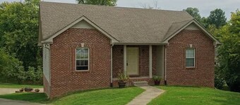 Cozy 3-bedroom house located near downtown Clarksville