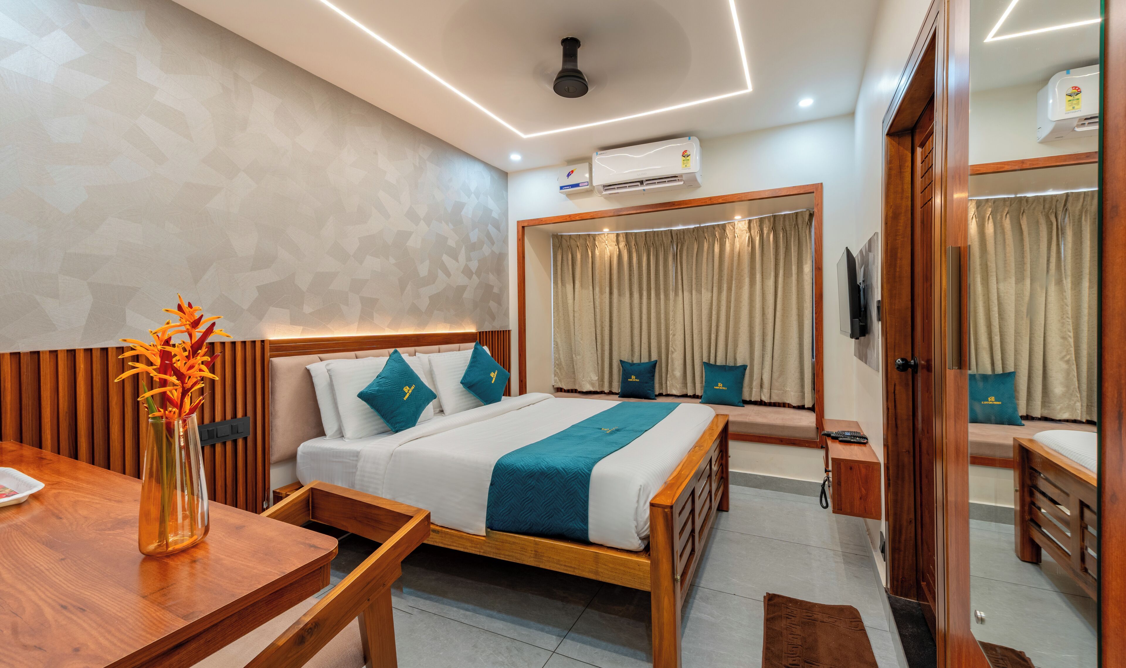 豪華雙人房, 城市景 | 書桌、手提電腦工作空間、隔音、熨斗/熨衫板