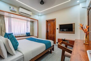Deluxe Double Room, City View