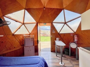 Cabana, 1 cama de casal, varanda | Área de estar
