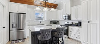 Lacumba’s Bayou – Near LSU, SU & Downtown BR