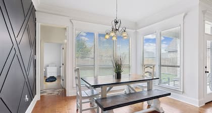 Lacumba’s Bayou – Near LSU, SU & Downtown BR