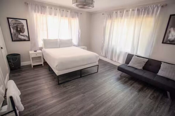 2 sovrum, strykjärn/strykbräda, gratis wi-fi och sängkläder