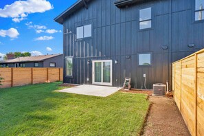 Exterior - Modern Stylish Townhome close to everything CDA-Silverwood, Downtown, Lake (Coeur d Alene)