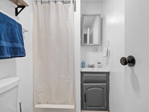 ヘアドライヤー、タオル