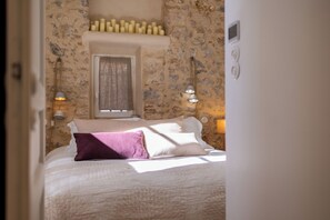 7 bedrooms, desk, iron/ironing board, WiFi - Spectacular vaulted 7-bedroom house, 15 min from beach, 15 guests, Pet-Friendly! (Ollioules)