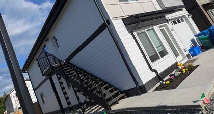 5 Guests • Cozy & Affordable Getaway