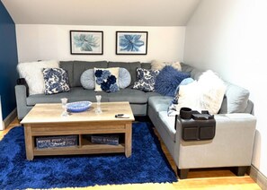 TV, DVD player - The Loft on Locust
Mountain View (Pleasant Grove)