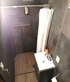Hair dryer - Familiar Room with Bathroom & window 1-5p (ROMA) (Mexico City)