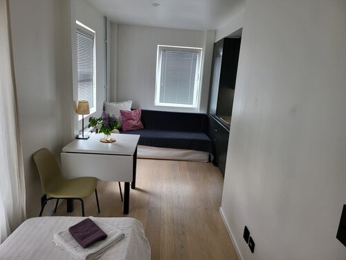 Apartment - Sleeps 3 & Great Location