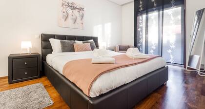 Pink Apartment - Spacious Apartment with Pool