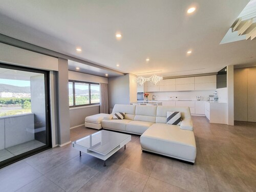 River Town View - next to the beach with a view