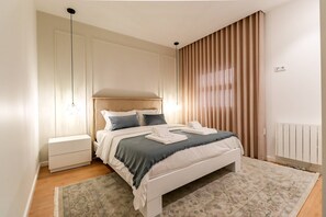 2 bedrooms, iron/ironing board, Internet, bed sheets