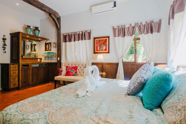 Studio Deluxe, 1 très grand lit et 1 canapé-lit, vue jardin | Literie de qualité supérieure, couette en duvet d'oie, minibar