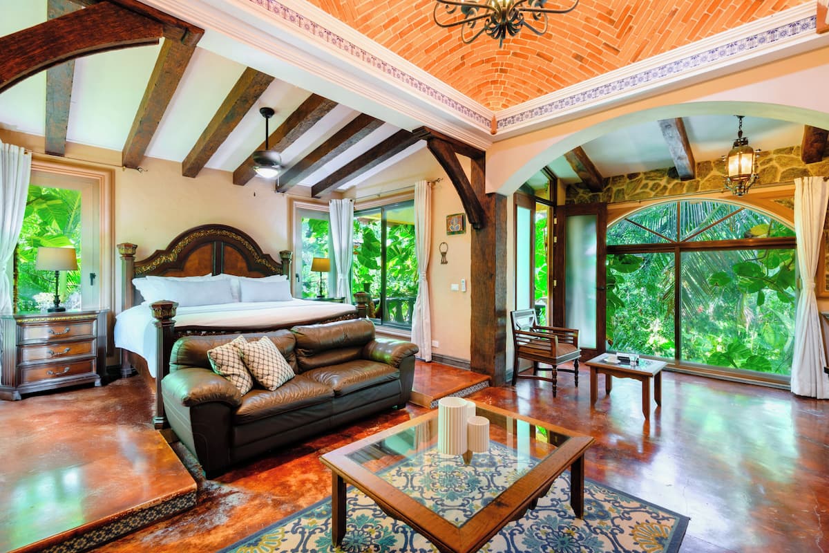 Royal kamer, 1 kingsize bed, en-suite badkamer, uitzicht op tuin | Kameruitzicht