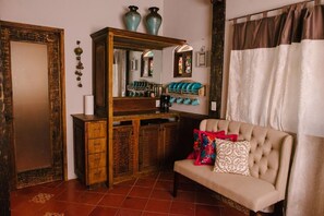 Studio Deluxe, 1 très grand lit et 1 canapé-lit, vue jardin | Literie de qualité supérieure, couette en duvet d'oie, minibar