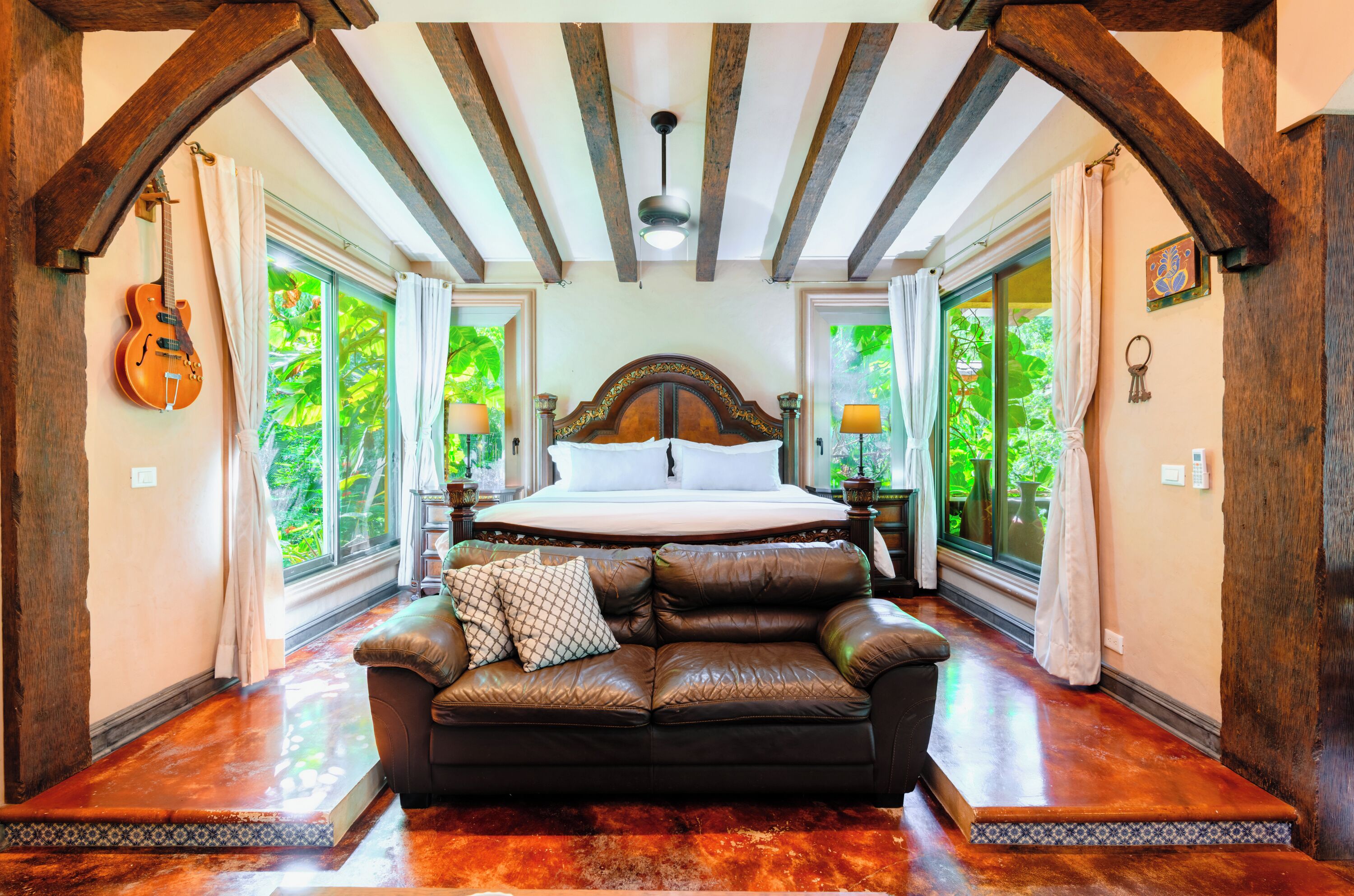 Habitación Royal, 1 cama de matrimonio grande, baño privado, vistas al jardín | Ropa de cama de alta calidad, edredones de plumas, minibar