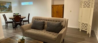 cozy semi-basement suite, Located in a quite neighbourhood.