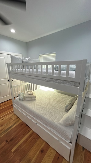 3 bedrooms, iron/ironing board, travel crib, WiFi