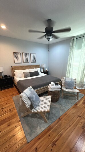 3 soverom, strykejern/-brett, reiseseng for barn og wi-fi