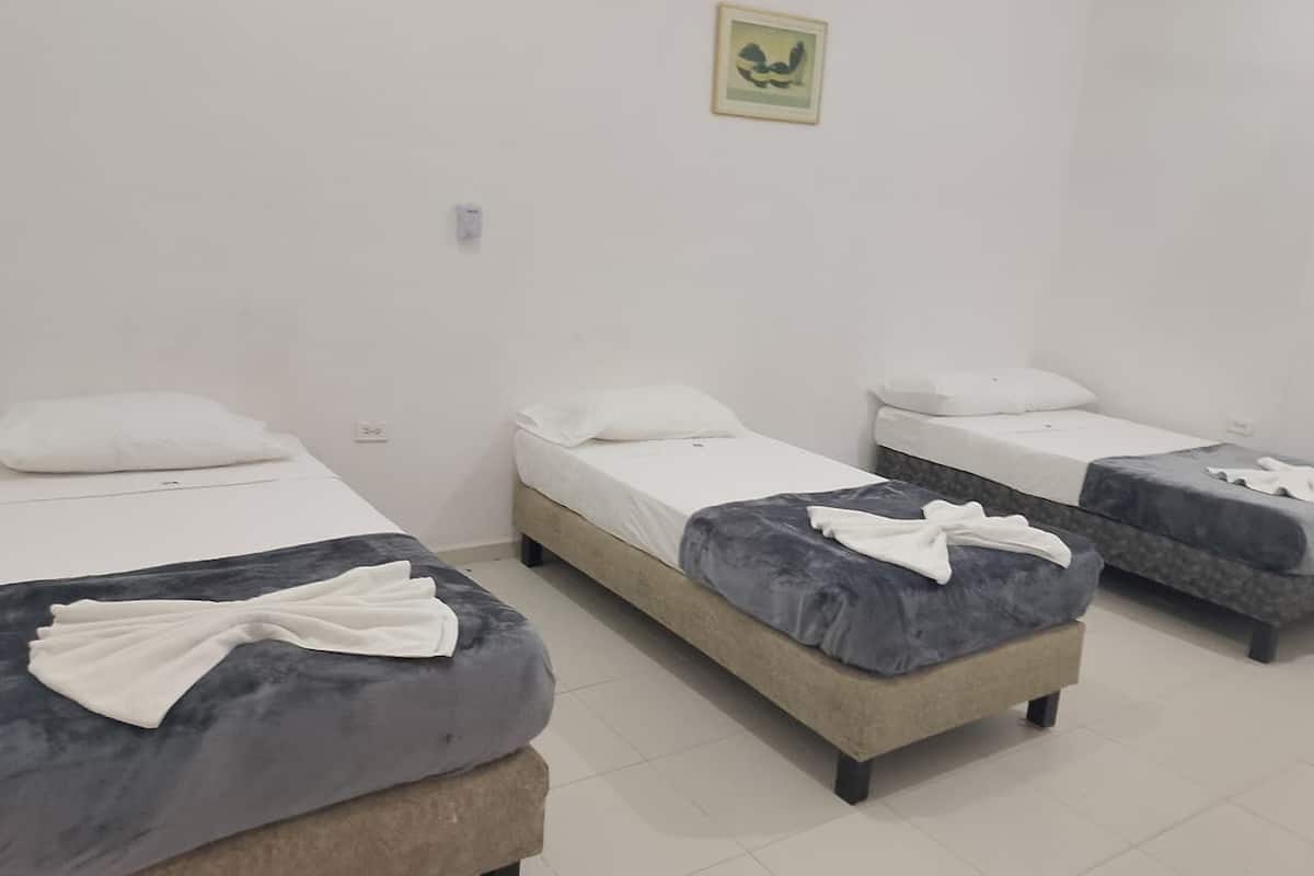 Habitación cuádruple básica