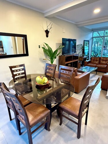 Beautiful house in the BUGANVILLAS 5 minutes from the airport and the central square.