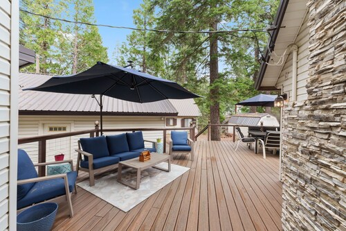 Charming 4-Bedroom Cabin Retreat in Shaver Lake