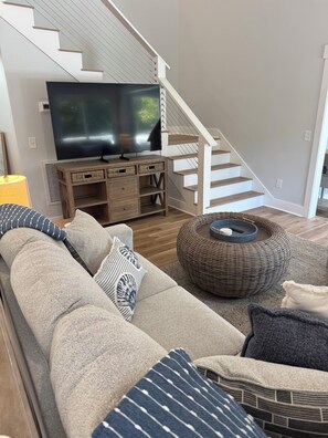 TV